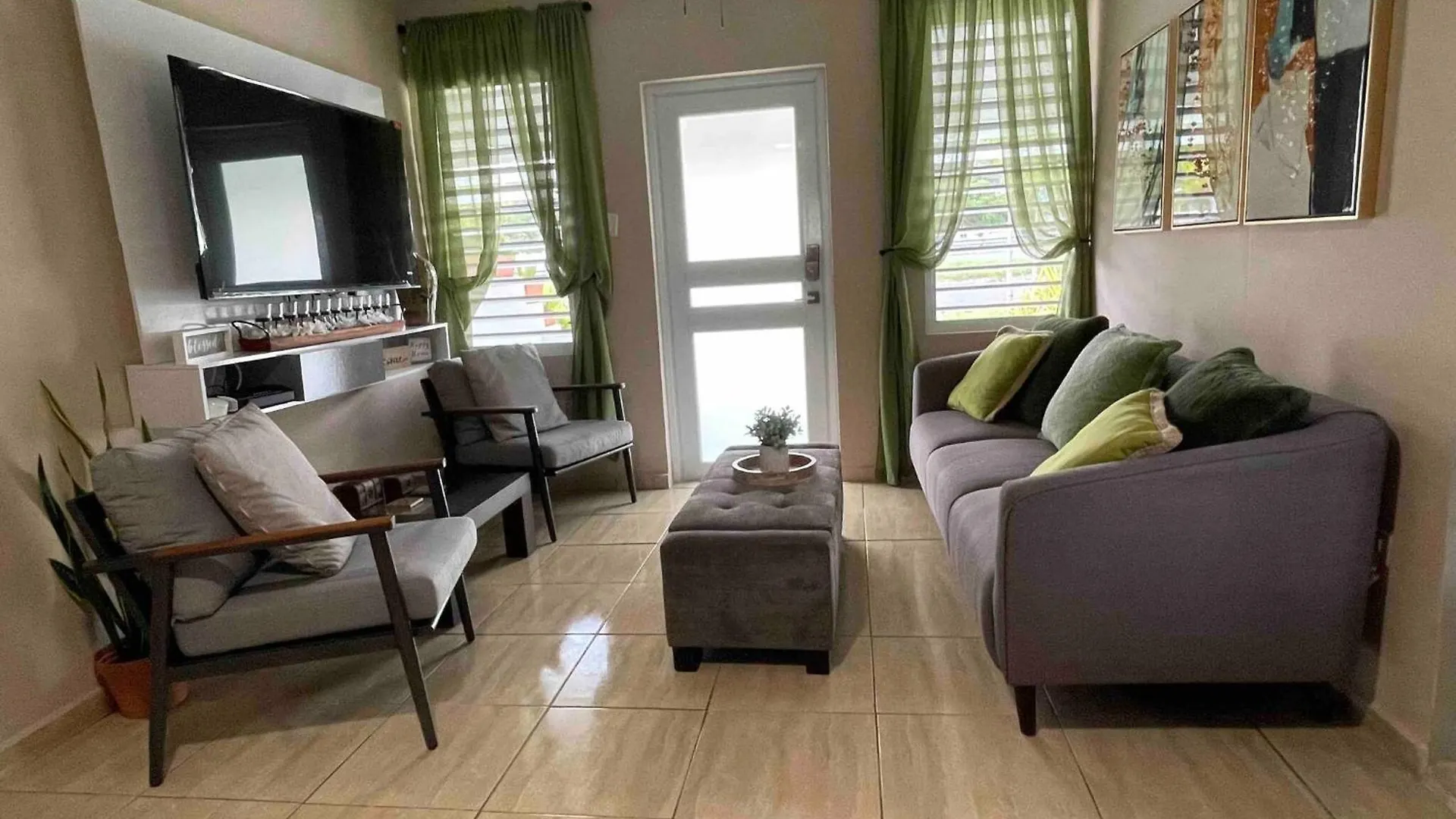Apartman 2 Units, 1 Price Group Bundle Sleeps 8 Beach House Luquillo